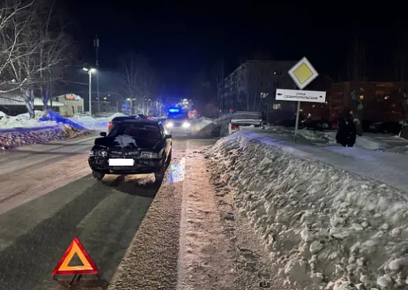 На улице Победы в Серове столкнулись две легковушки