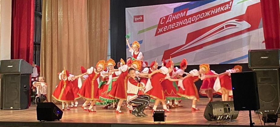 День железнодорожника в Серове отметят концертом, выставкой плодов и цветов, и эстафетой “Жаркое лето”
