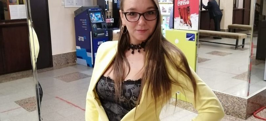 Библиотекарь Татьяна Черанева, победившая в соревнованиях по чтению вслух: "Любите читать!"