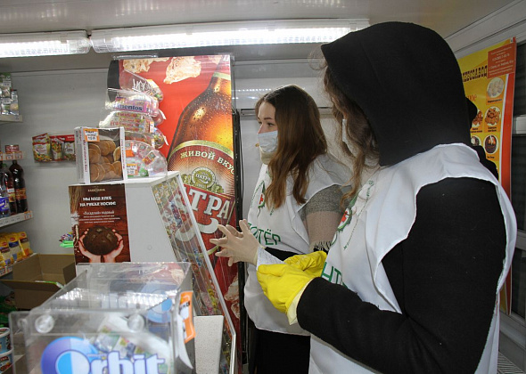 В Серове волонтеры-медики помогают пожилым людям приобретать продукты