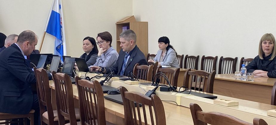 "Наши жители беспокоятся". Депутаты обсудили готовность Серова к паводку