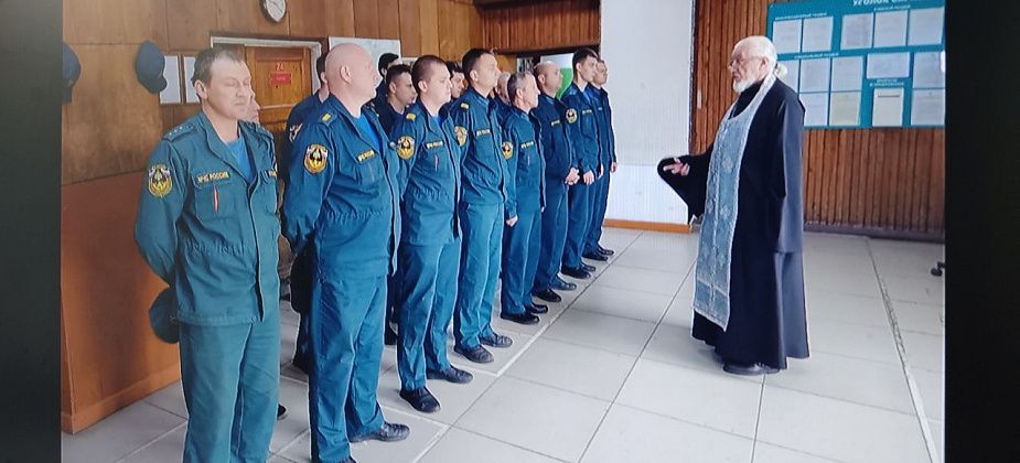 Для личного состава пожарной части Серова прошел благодарственный молебен