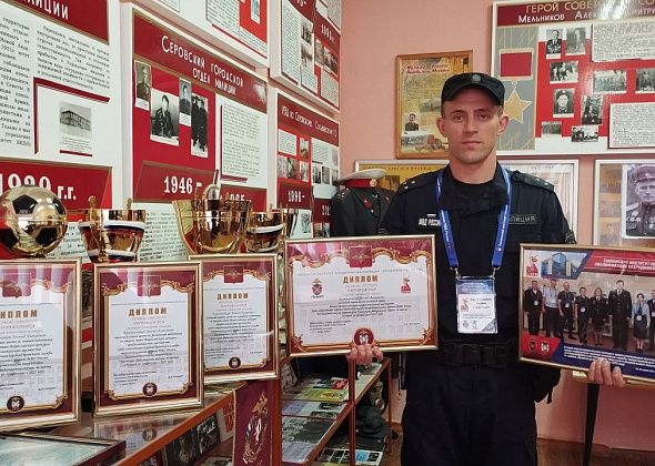 Замкомвзвода охраны и конвоирования полиции Серова стал лучшим на профессиональном конкурсе по УрФО