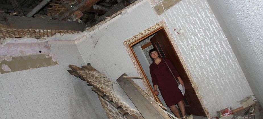 Мэрия Серова предложила жителям самостоятельно снести двухэтажку 