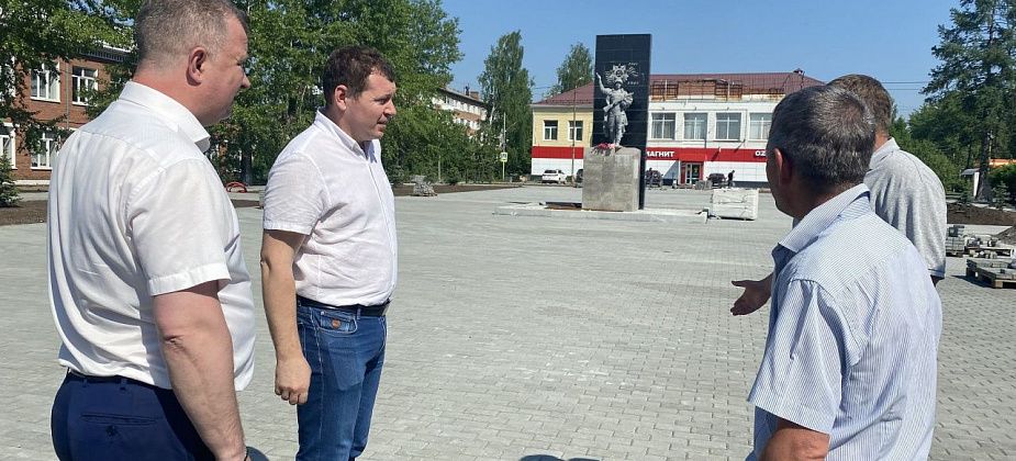 "Уверен, что все работы на объектах будут выполнены качественно". Власти проконтролировали серовские стройки
