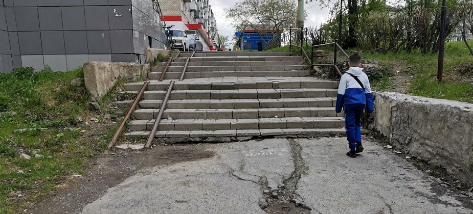 На ремонт одной из лестниц на улице Ленина выделено 1,5 миллиона рублей из бюджета Серова