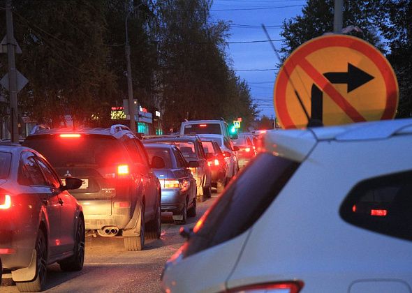 Из-за ремонта дорог в центре Серов встал в пробках
