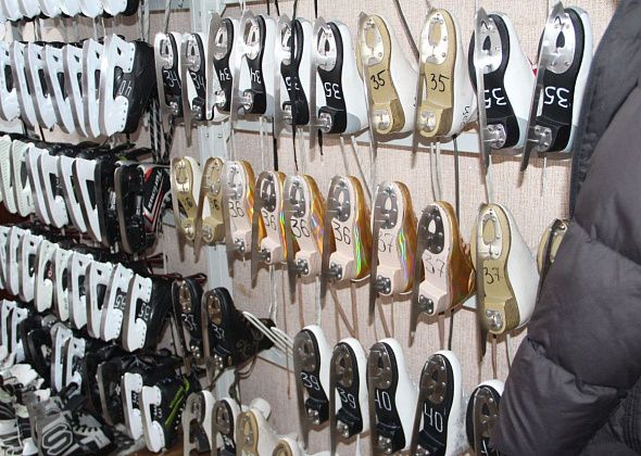 Рассказываем, какие спортобъекты открыты в Серове и как будет работать прокат в праздники