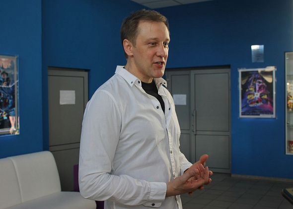 Актер театра и кино Сергей Горобченко выступил в Серове с моноспектаклем