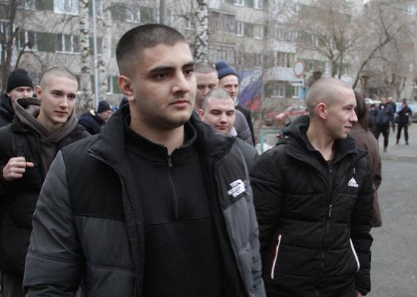 На службу в армию из Серова проводили 22 призывника