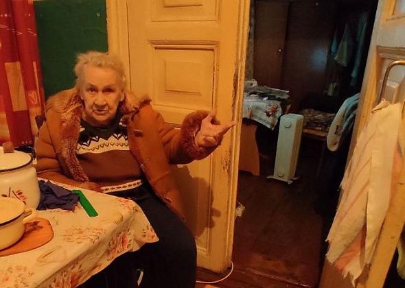 Замерзающей в собственной квартире пенсионерке помог неравнодушный серовчанин. Женщине утеплили полы