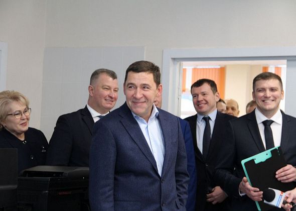 Губернатор Евгений Куйвашев и представители региональной власти осмотрели новую школу. Фотоотчет