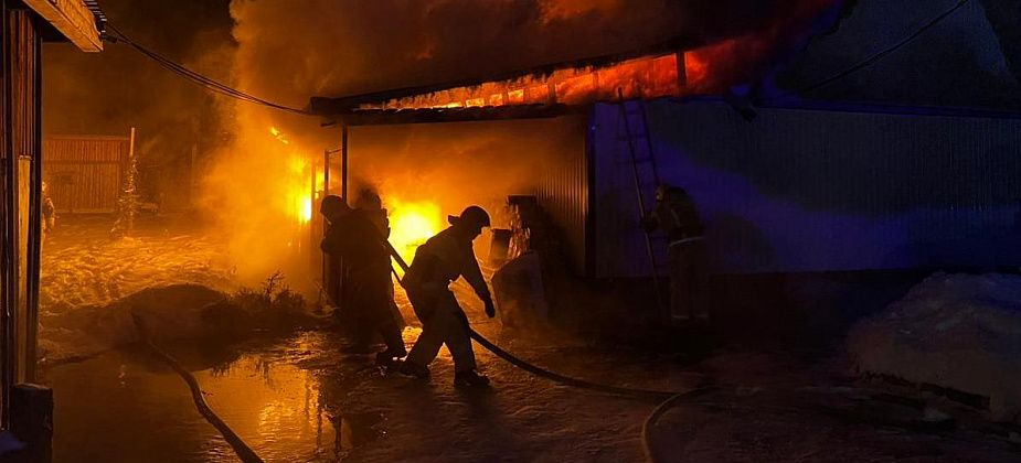В коллективном саду «Волна» под Серовом горел дом