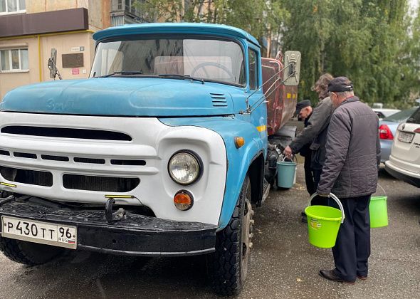"Что это за бардачина?". Жители домов по нечетной стороне улицы Заславского два дня живут без воды