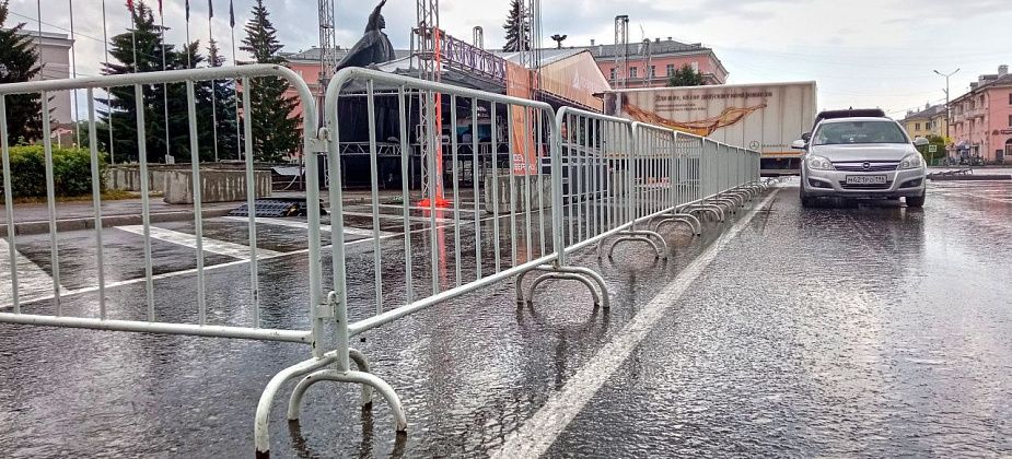 ДКМ Серова закупает 350 фан-барьеров