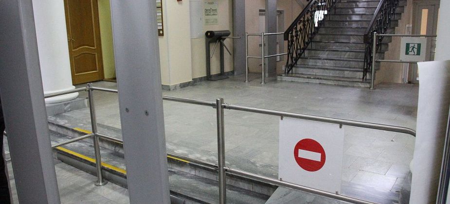 На обслуживание пропускной системы в мэрию Серова из местного бюджета выделили 278 тысяч рублей