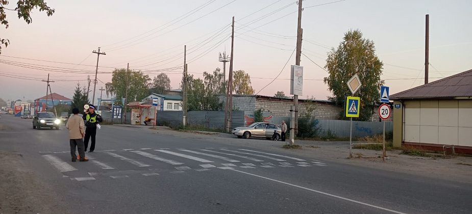 ГИБДД Серова разыскивает водителя, сбившего мужчину на пешеходном переходе, и свидетелей ДТП
