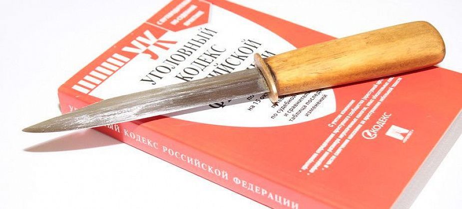Обитательница серовского общежития обокрала одного знакомого, а второму угрожала убийством