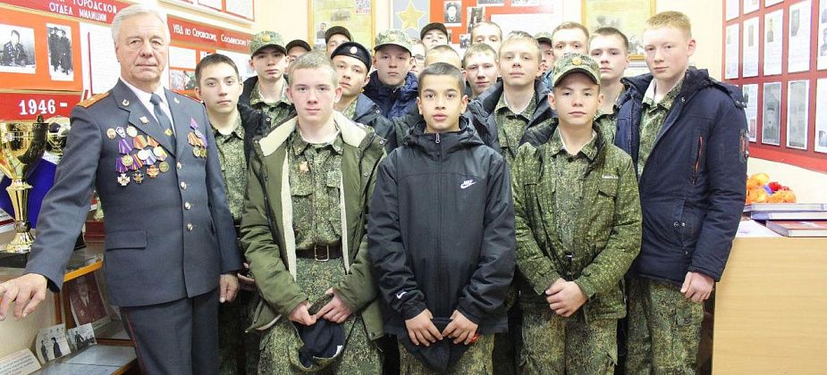 Кадеты побывали на экскурсии в полиции Серова