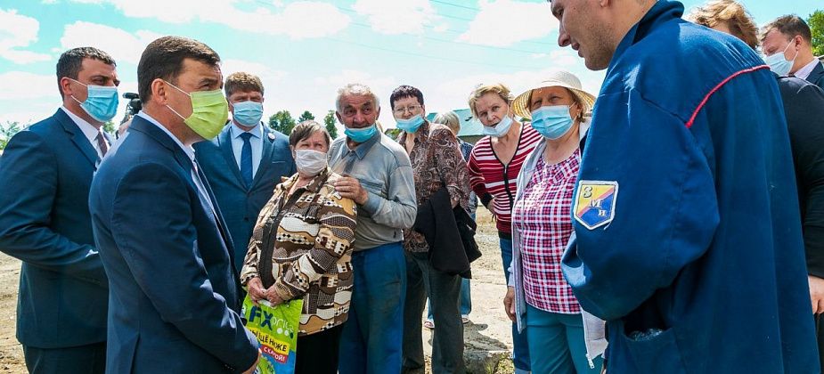 Евгений Куйвашев обсудил с жителями и главой Нижней Туры острые вопросы развития территории