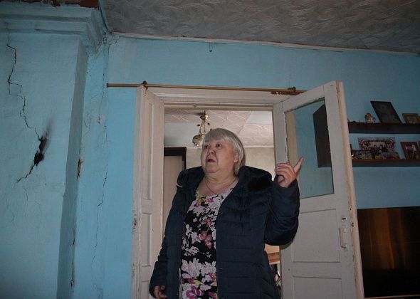 “Знаете, как страшно спать...” Серовчане боятся, что их дом может рухнуть