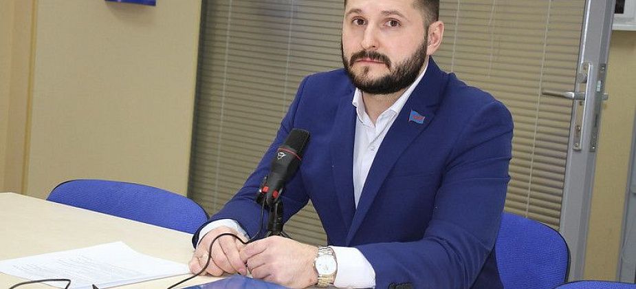 8 вопросов серовчанину Константину Макаеву о политике в провинции