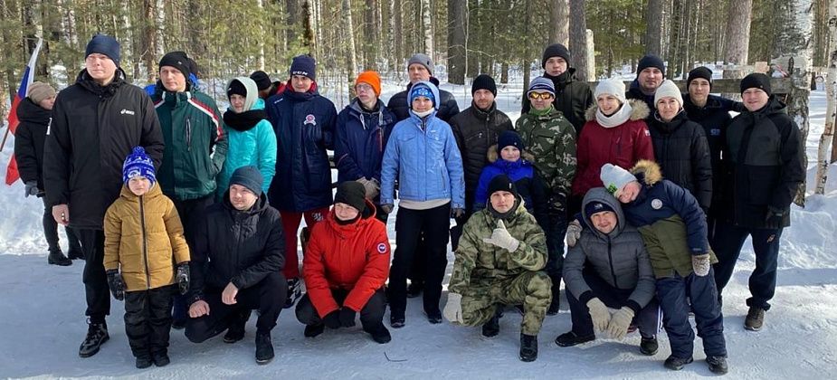 Работающая молодежь Серова поиграла в лазертаг