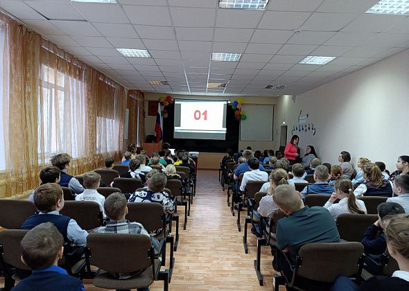 МЧС и МВД напомнили воспитанникам Серовской школы-интерната правила безопасности в новогодние каникулы