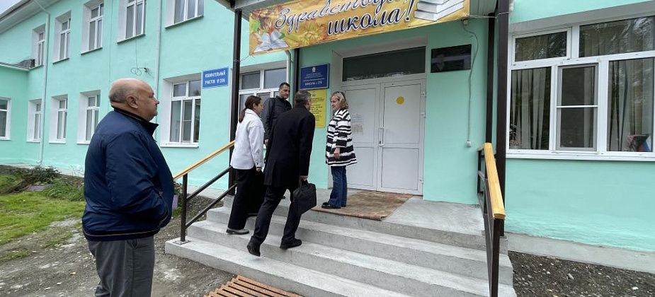 Перед началом нового учебного года депутаты Серова проверили три школы