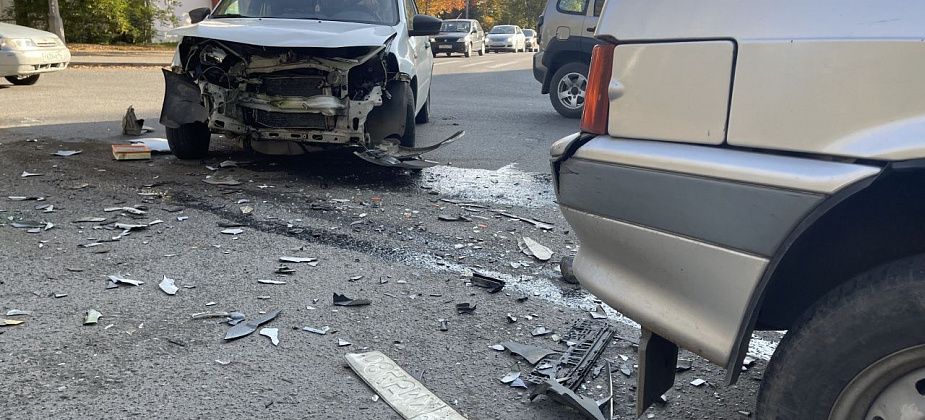 В утреннем ДТП в Серове пострадал один из водителей
