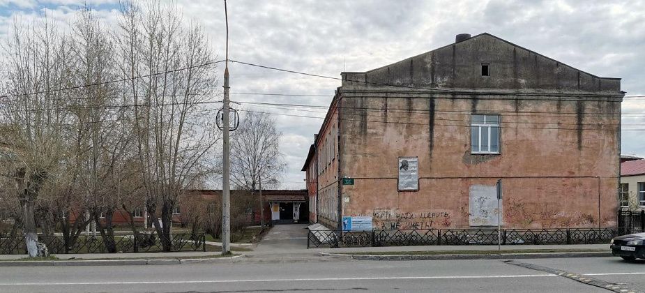 В Серове хотят привести в порядок фасад и входную группу здания Северного педагогического колледжа