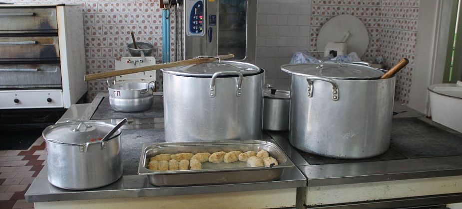 Роспотребнадзор Серова проведет горячую линию по организации горячего питания обучающихся