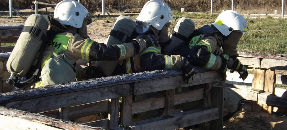 Серовские пожарные боролись за звание лучшего звена газодымозащитной службы