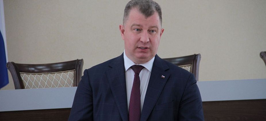 Глава Серова Василий Сизиков ушел в отпуск