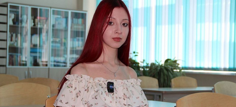 "Моим хобби всегда было чтение". Что и кто помог сдать Полине Гориновой ЕГЭ на 100 баллов