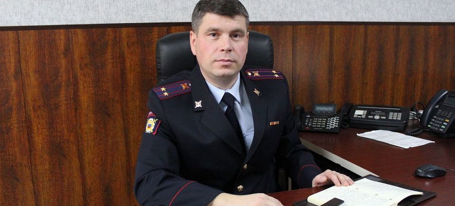 Руководитель полиции Серова провел «прямую телефонную линию» по вопросам мошенничества