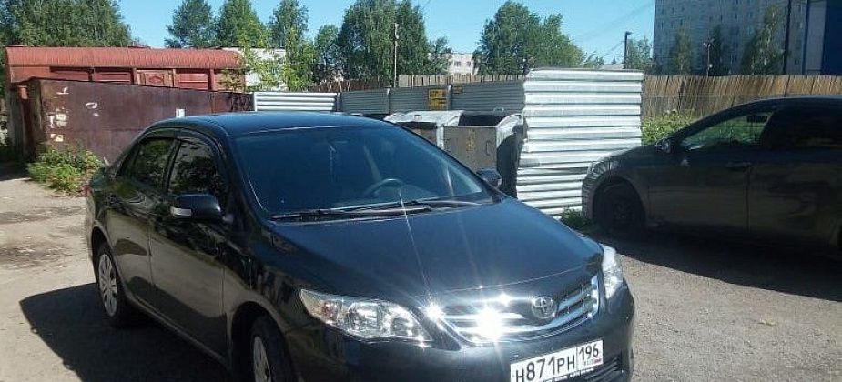 Серов попал в «антирейтинг контейнерных площадок», подъезд к которым перегораживают автомобили