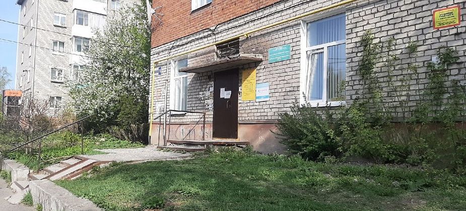 Власти рассказали, зачем в административных учреждениях Серова установили домофоны