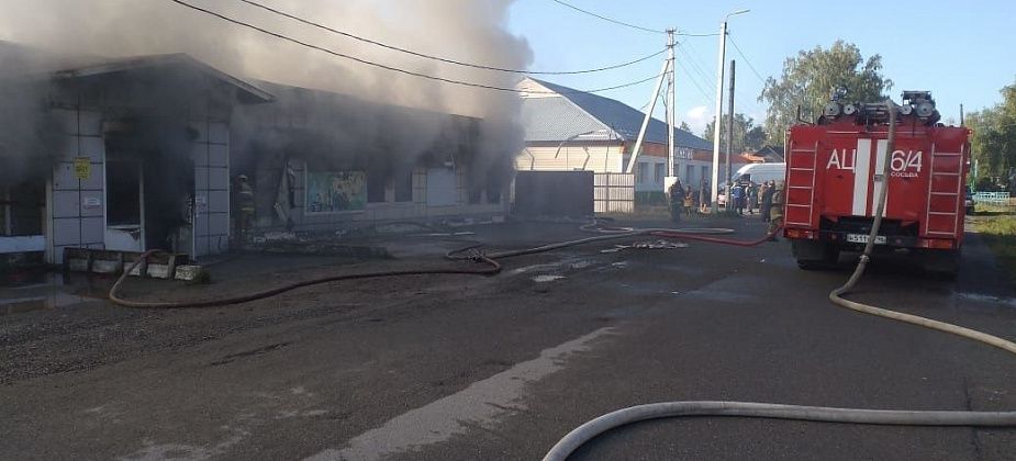 Стала известна предварительная причина пожара в магазине. Официальной информации о личностях погибших пока нет