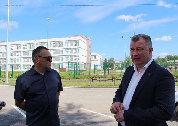 “Все идет в графике, с хорошим качеством”. Глава Серова проверил ход основных строек города