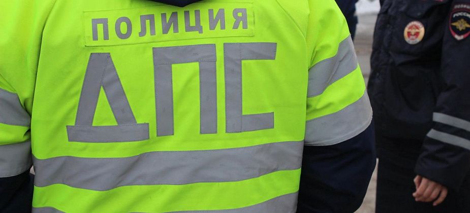 Сотрудники ГИБДД Серова помогли водителю доставить в роддом Краснотурьинска рожающую жену 