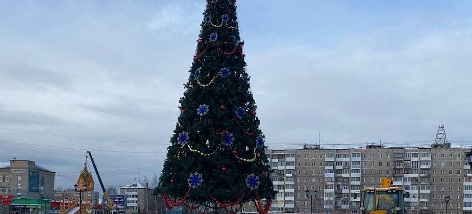 Строительство ледового городка в Серове идет полным ходом 