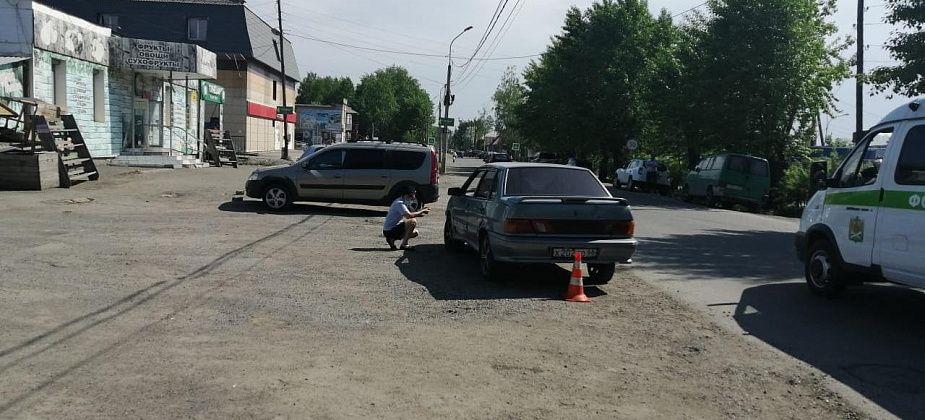 Под колеса ВАЗа попала 93-летняя серовчанка