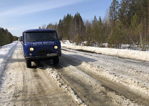 В Гаринском районе почтовые отправления доставляют снегоходом