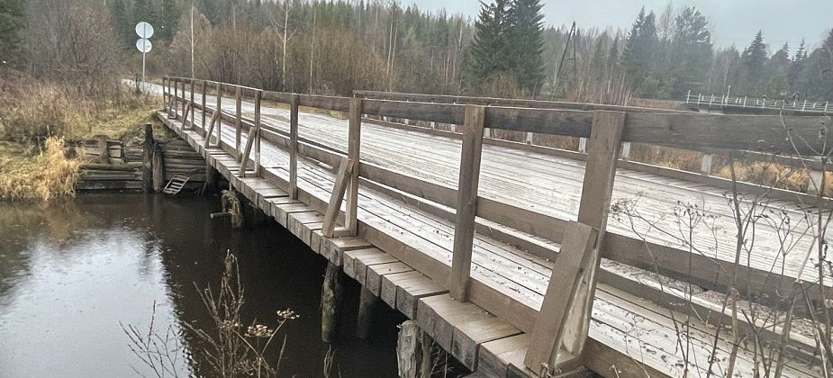 Подрядчики затягивают сроки сдачи проектов ремонтов мостов в Андриановичах и Красноглинном