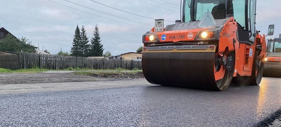 В 2024 году планируют отремонтировать дороги на 9 улицах. В том числе на центральной улице Новой Колы
