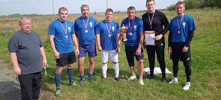 Серовские ветераны боевых действий выиграли окружной турнир по мини-футболу