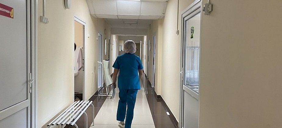 Глава Серова рекомендовал больницам запасаться противовирусными препаратами