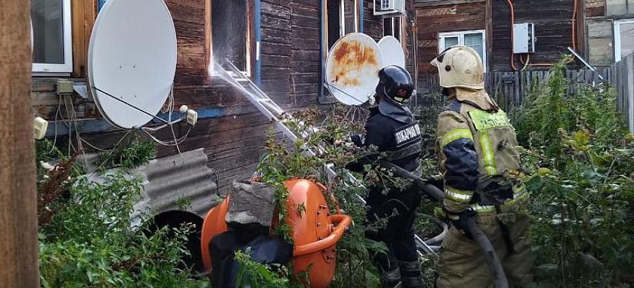 В Серове при пожаре на улице Орджоникидзе погиб мужчина