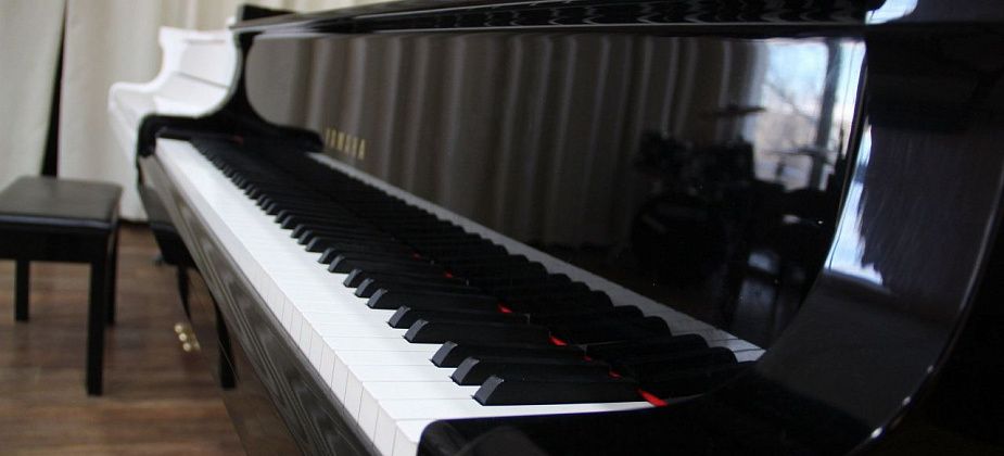 Серовчан приглашают послушать фортепианную классику, исполненную в 8 рук